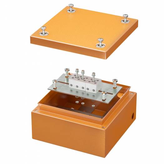 Коробка ответвительная P30-P90 150х150х80, IP66, серии FS из стали, с керамической клеммной колодкой 5х6мм² ток 10А (Арт. FSB30506-DKC) 000101350