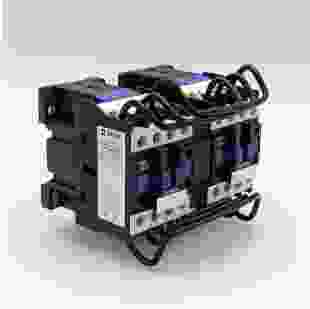 Купити Контактор КМІr 2x1-09-10 9А 230В 2NO реверс, TAKEL 666,00 грн